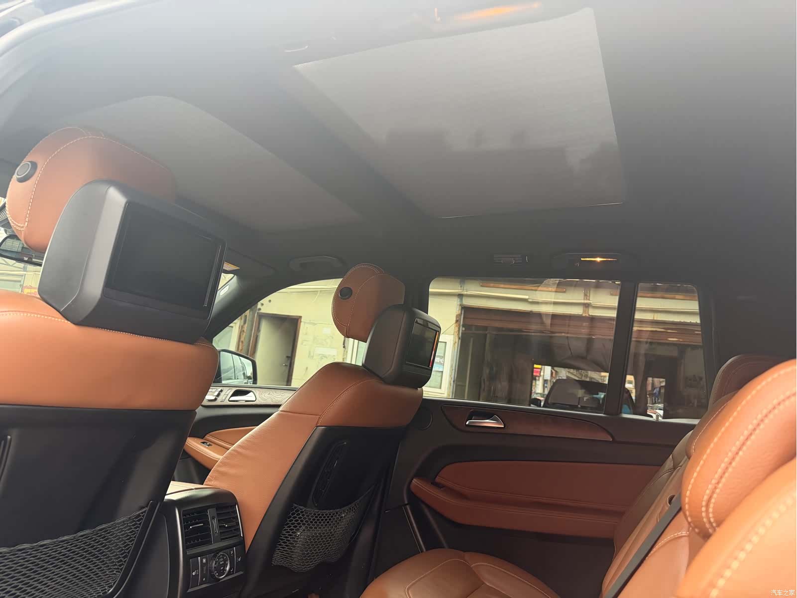 Mercedes-Benz GLS, 2018 9