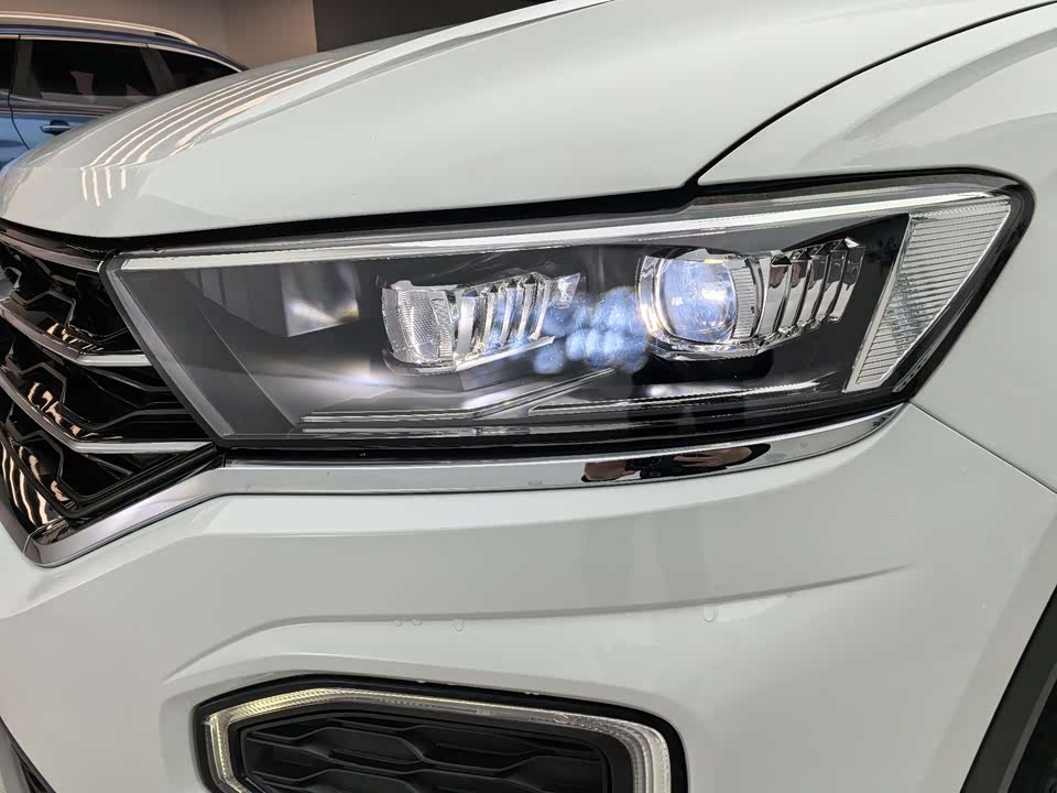 Volkswagen T-ROC exploring Songs