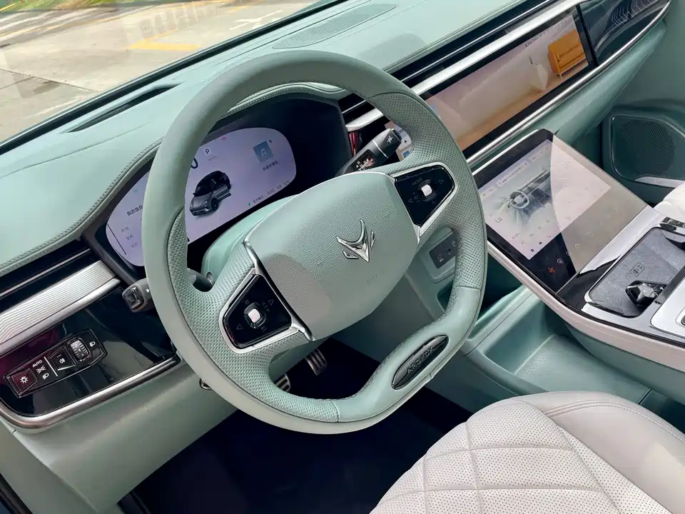 ARCFOX Polar Fox Alpha T