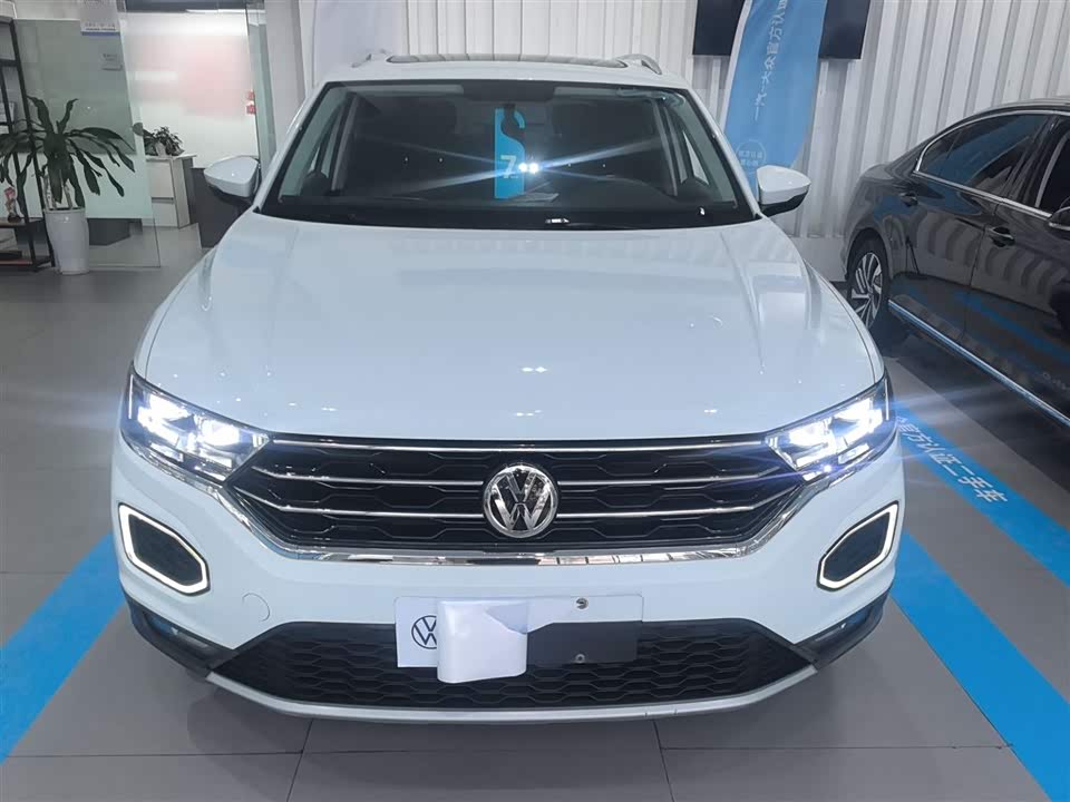 Volkswagen T-ROC exploring Songs