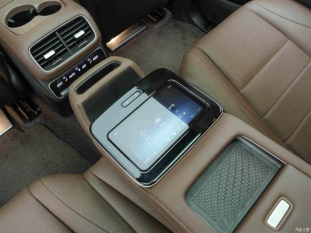 Mercedes-Benz GLS, 2025 18