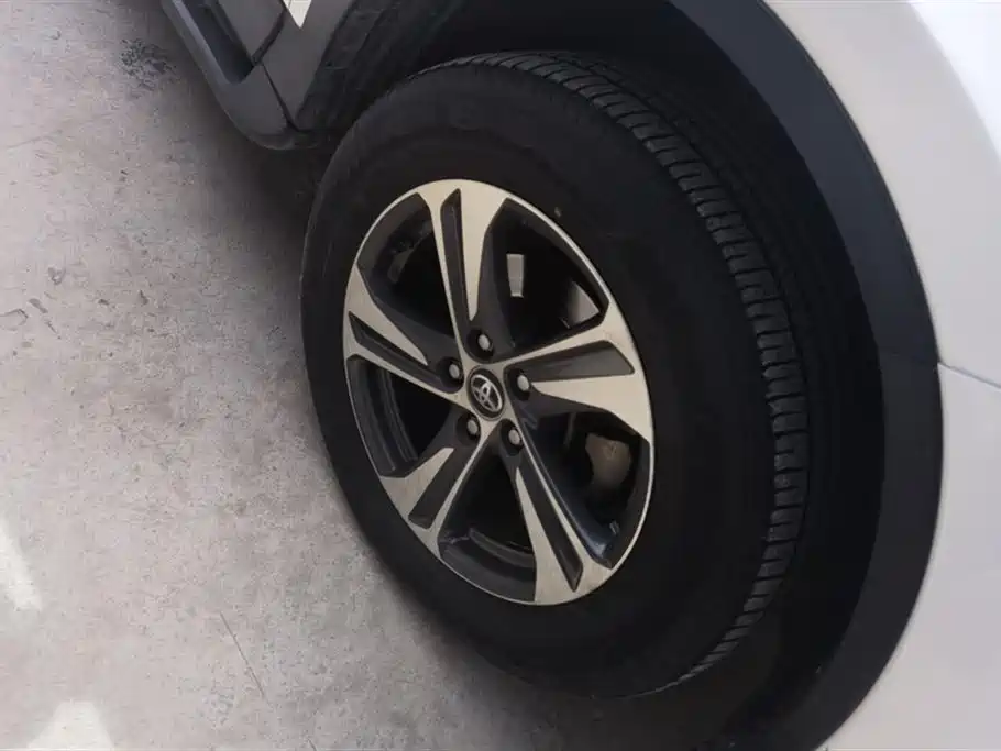 Toyota RAV4 Rongfang