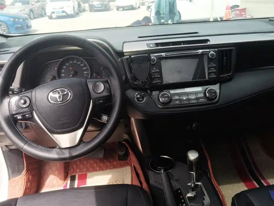 Toyota RAV4 Rongfang