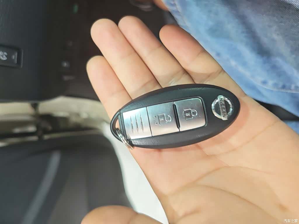 Nissan Tiida, 2017 9