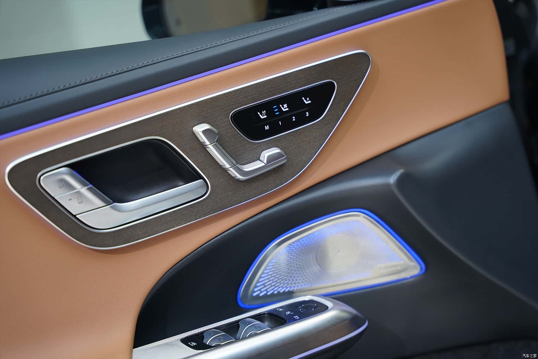Mercedes-Benz E-Class, 2024 16