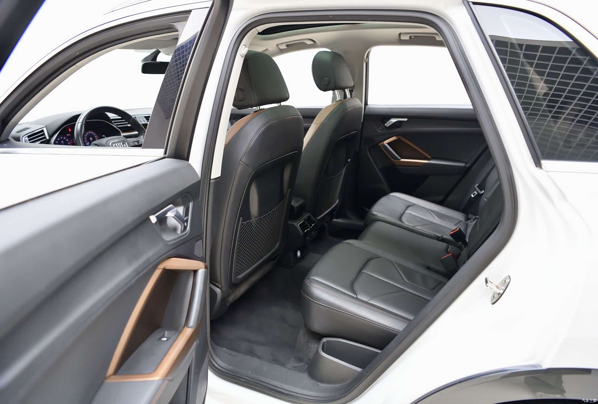 Audi Q3, 2021 8