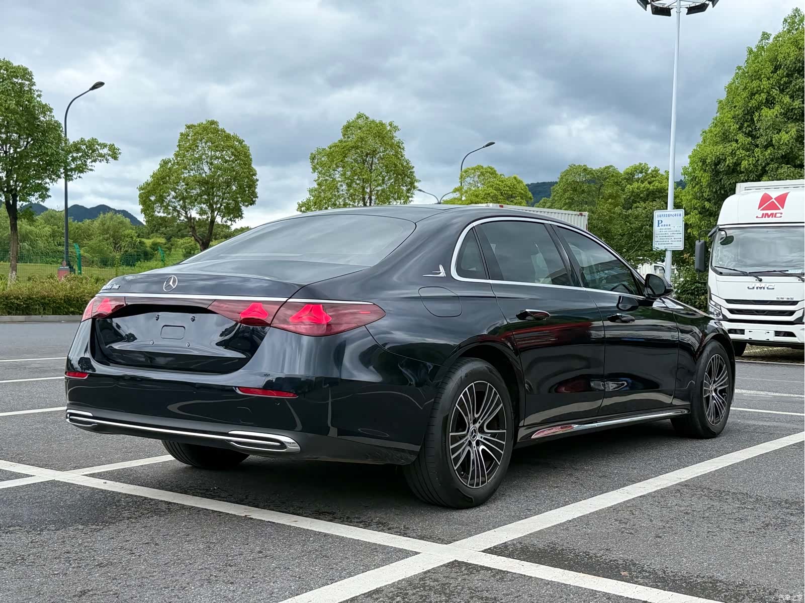 Mercedes-Benz E-Class, 2024 4