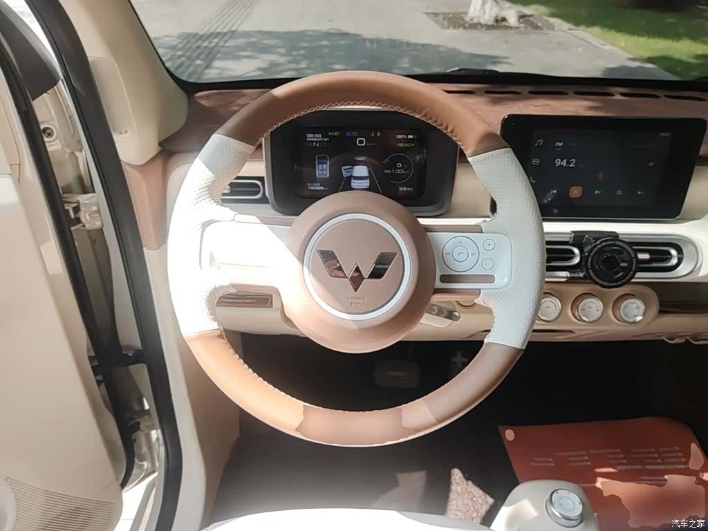 Wuling MINIEV, 2024 11