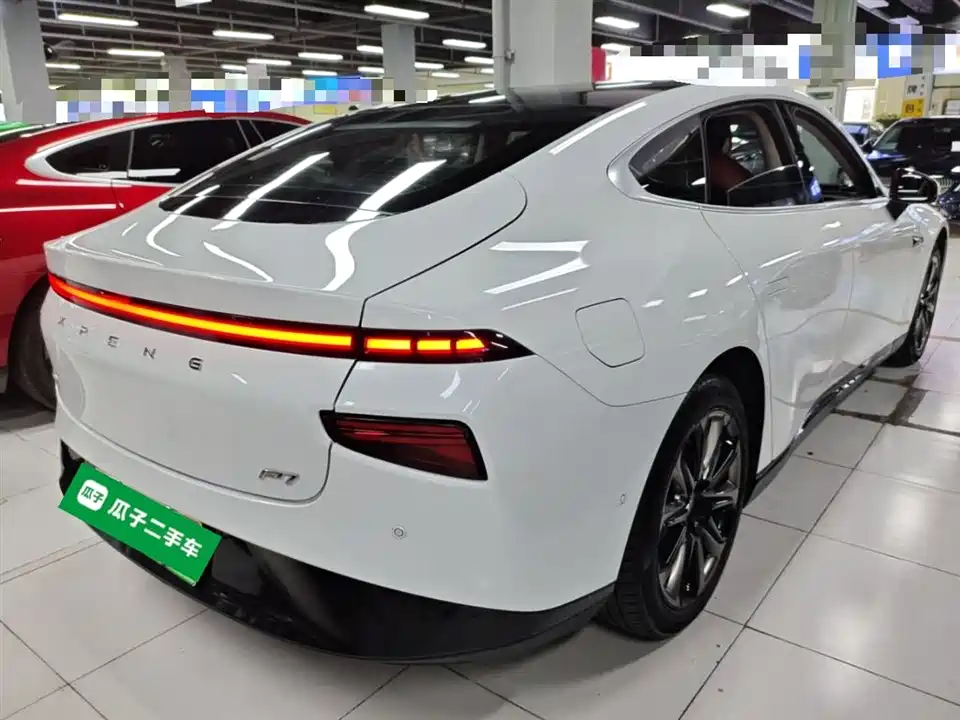 XPENG P7