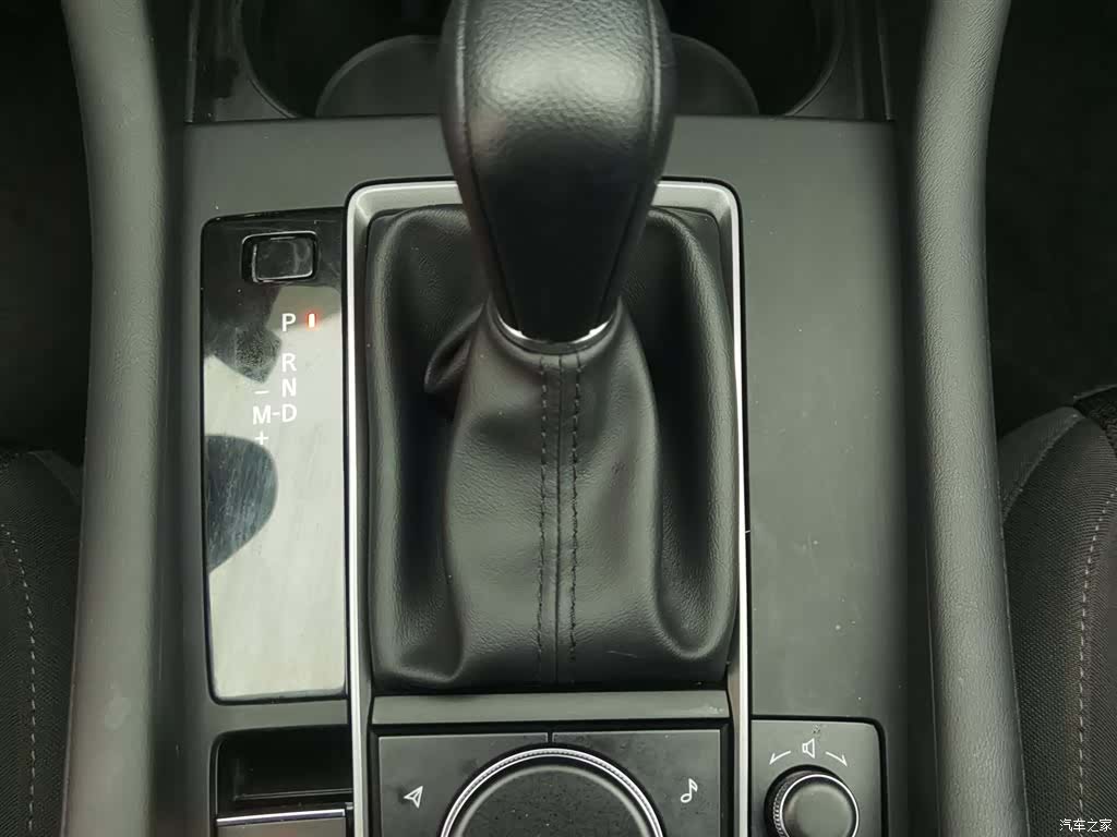Mazda Mazda3, 2023 13
