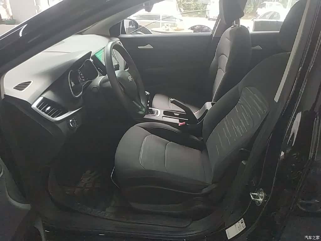 Chevrolet 320, 2018 15