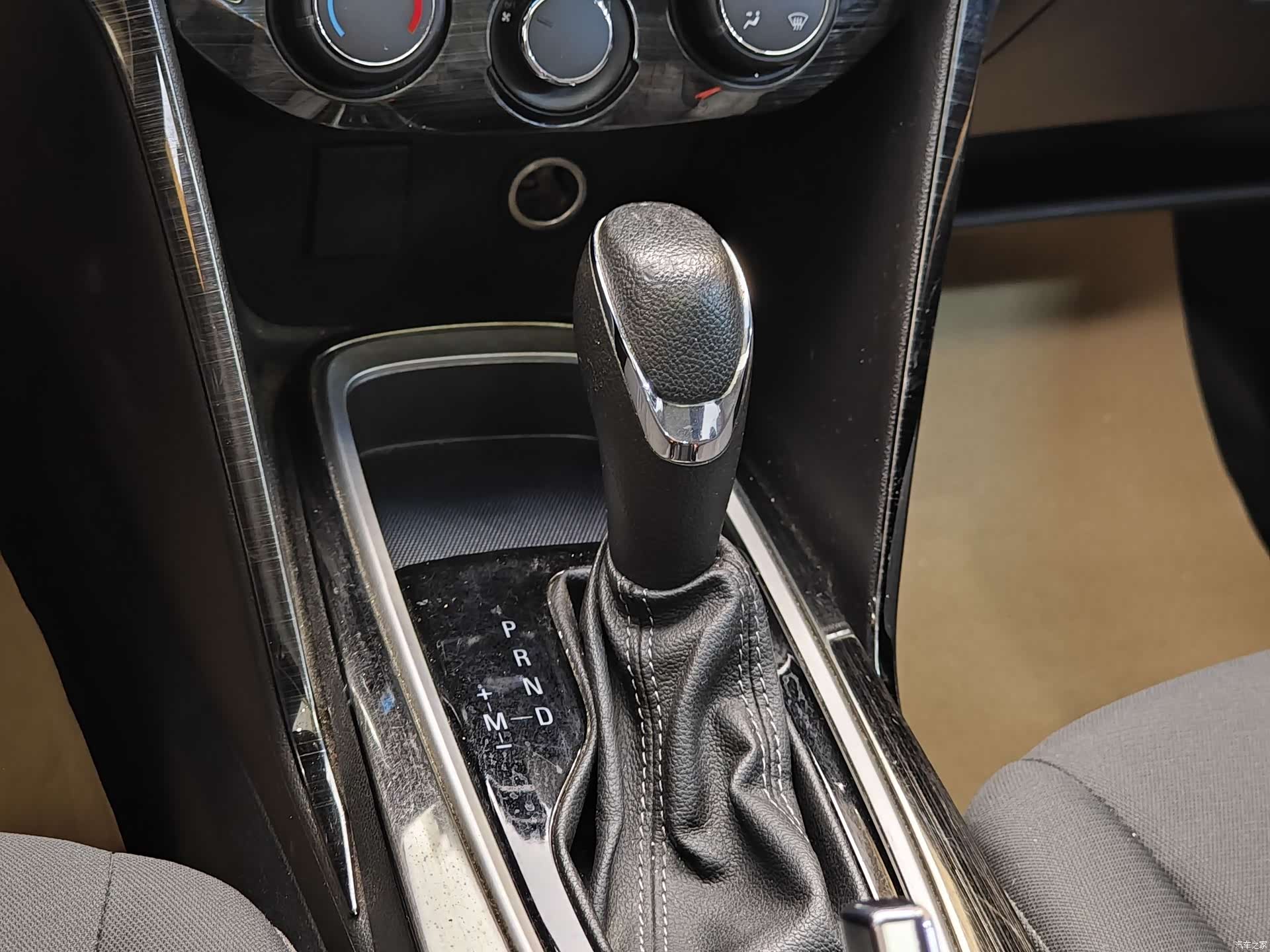 Chevrolet 320, 2019 17
