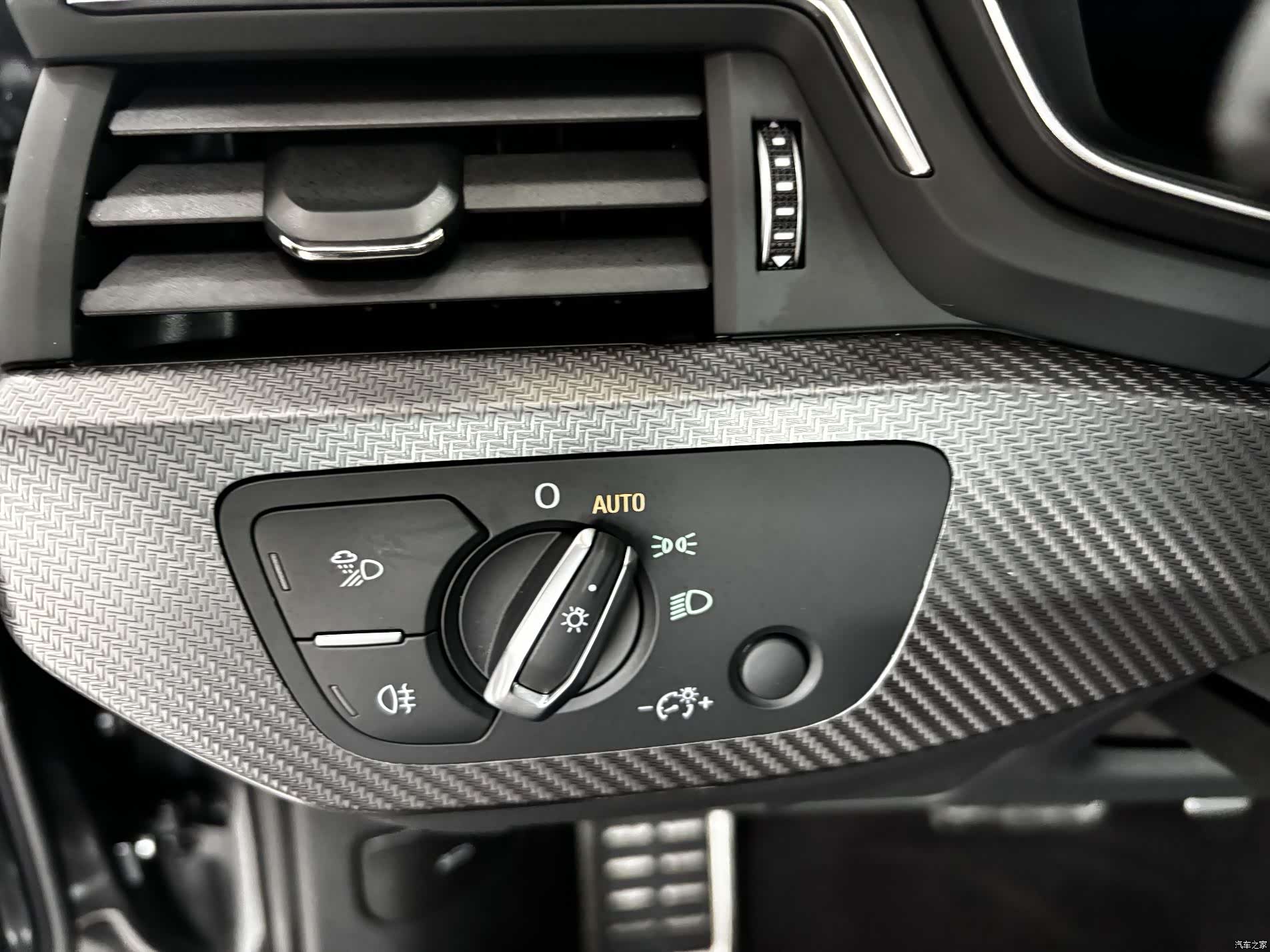Audi A4L, 2024 12