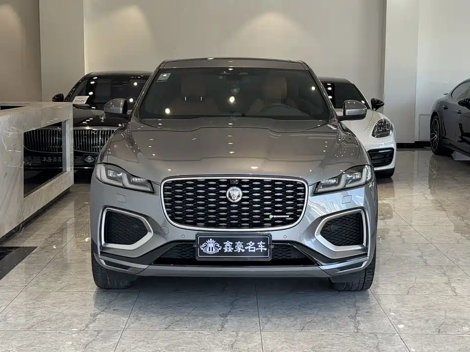 Jaguar F-PACE
