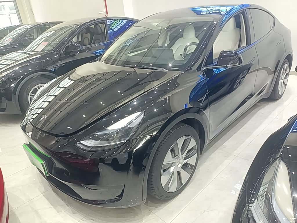 Tesla Model Y, 2022 2