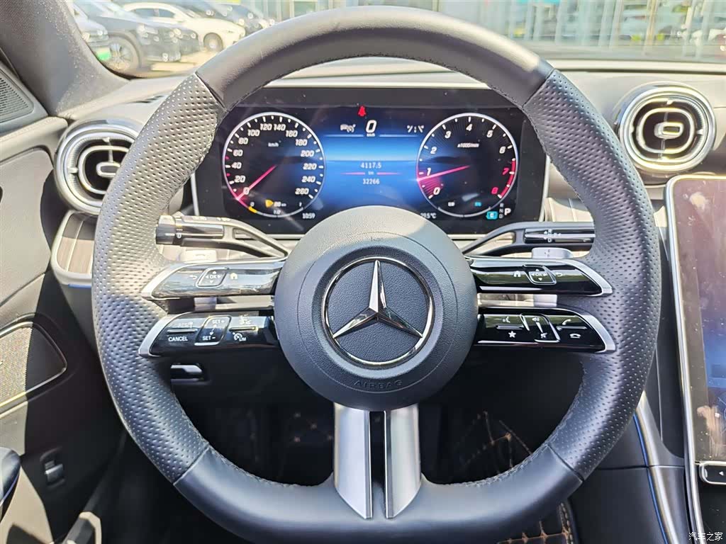 Mercedes-Benz C-Class, 2023 15