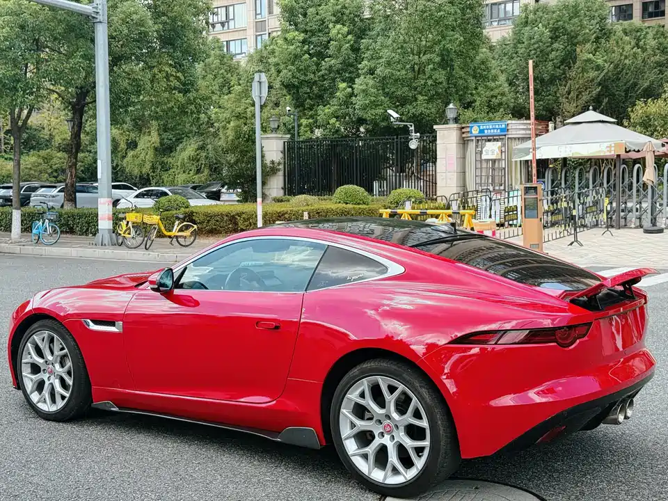 Jaguar F-TYPE