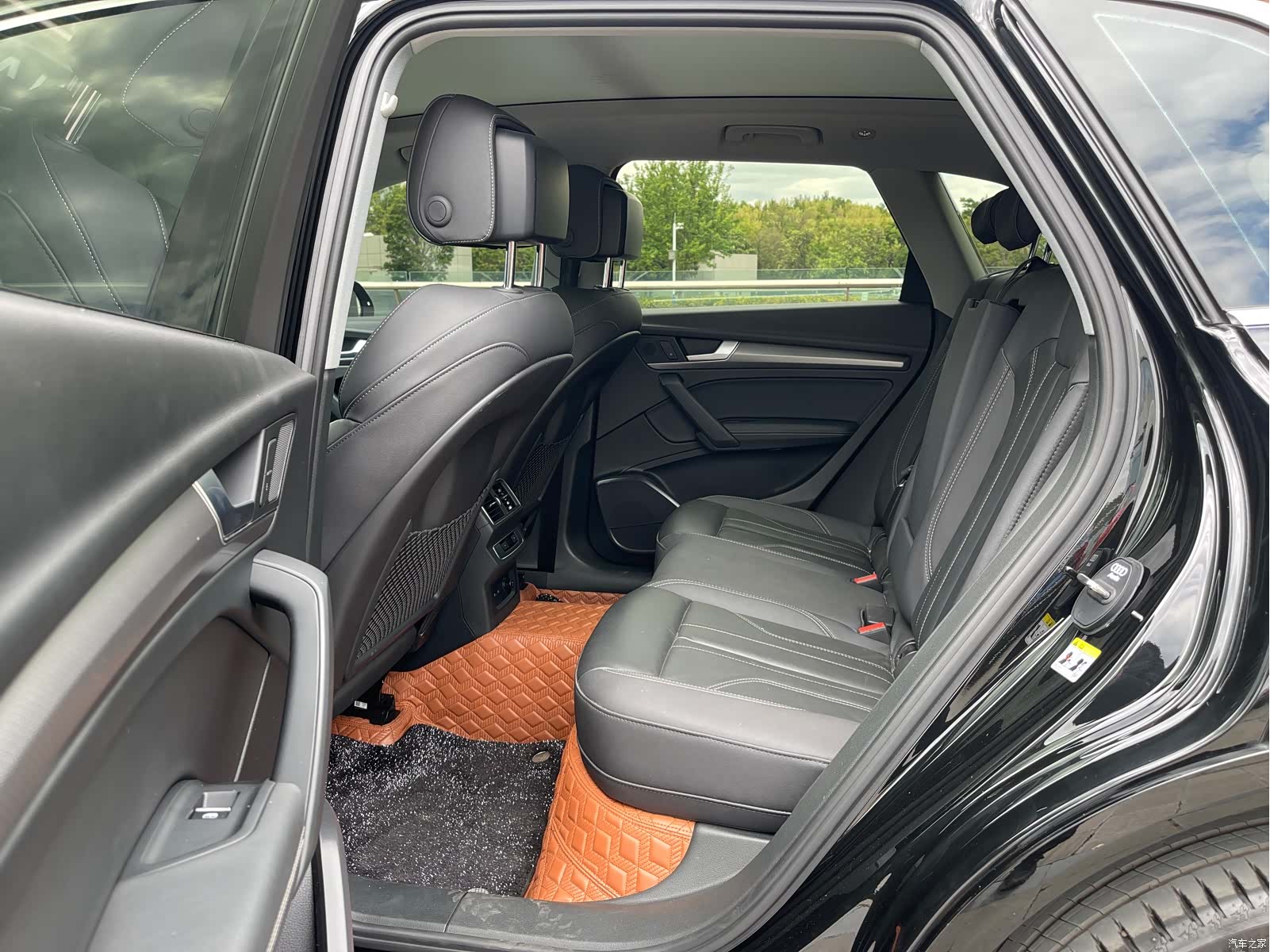 Audi Q5L, 2022 9