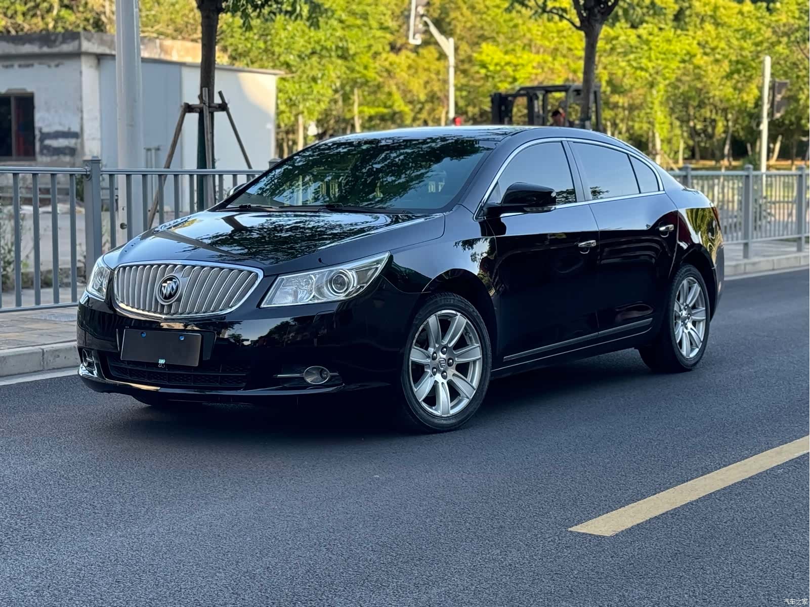 Buick LaCrosse, 2010 1