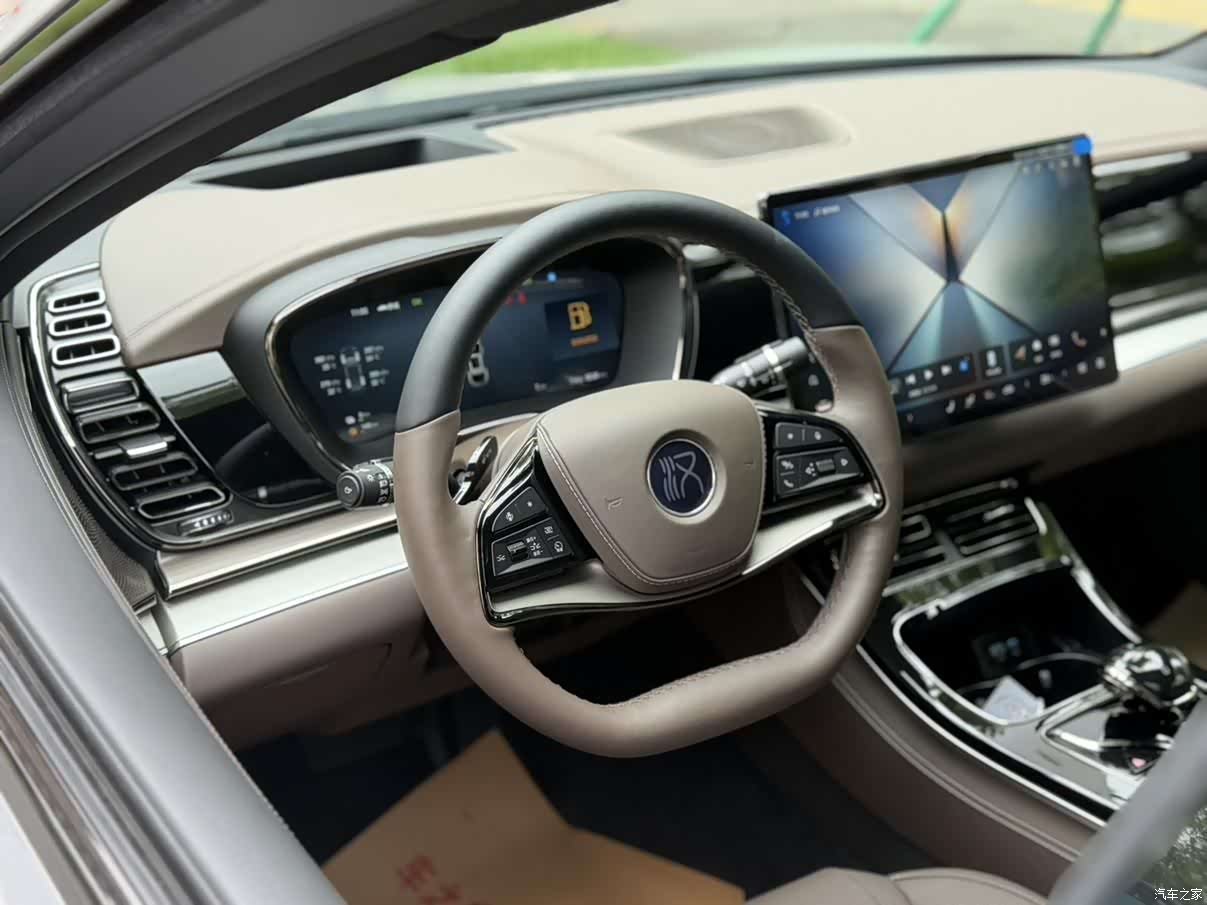 BYD Han, 2025 10