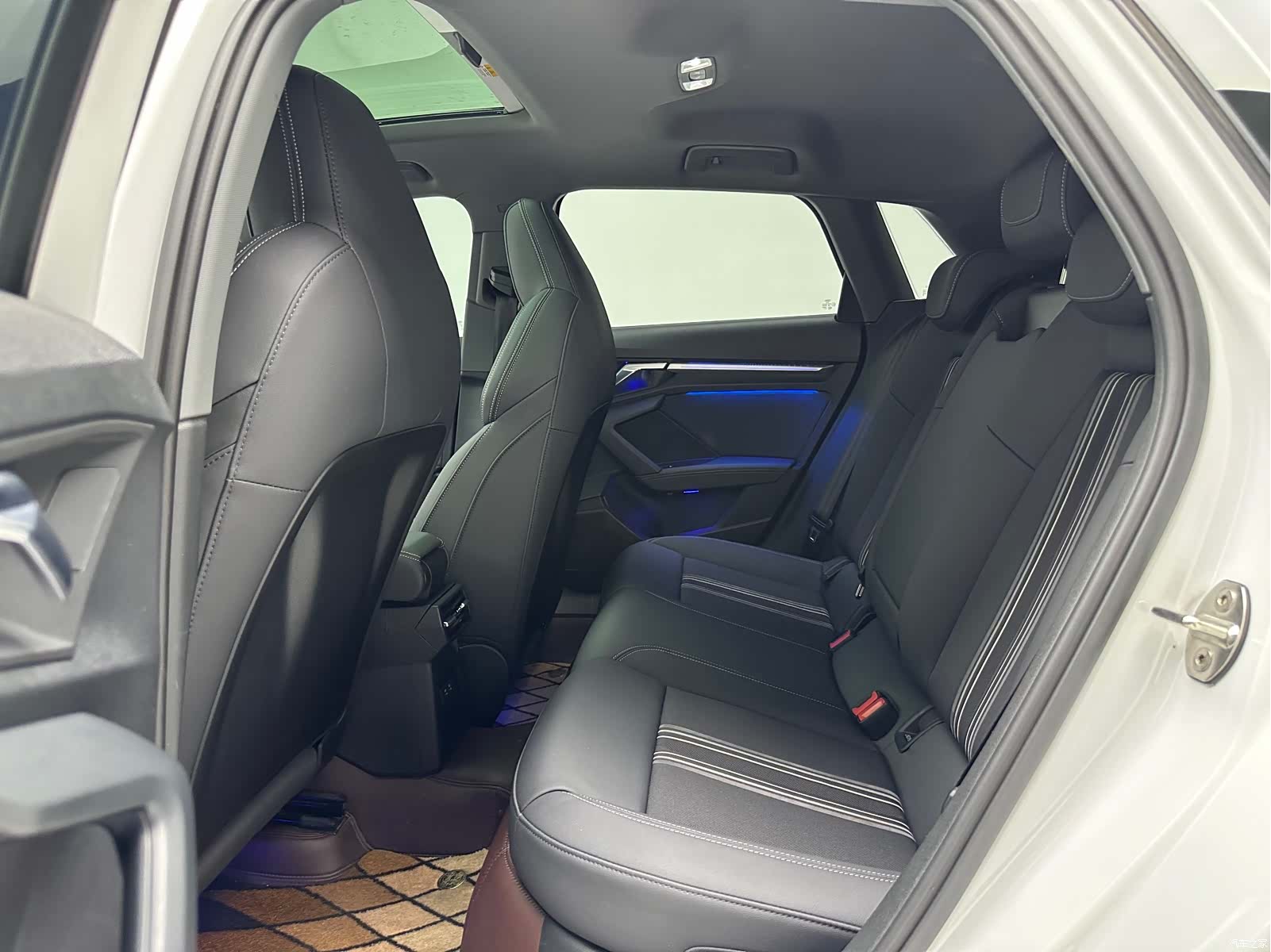 Audi A3, 2023 все фото