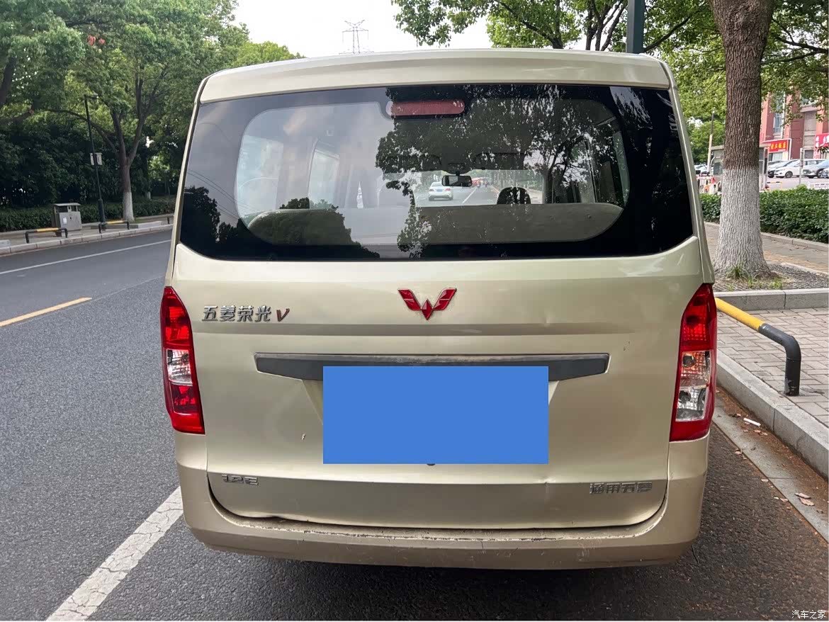 Wuling V, 2017 все фото