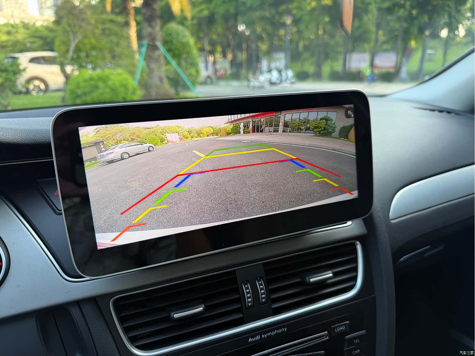 Audi A4L, 2016 23