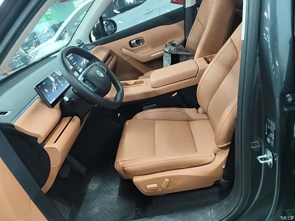 Leapmotor C10, 2024 15