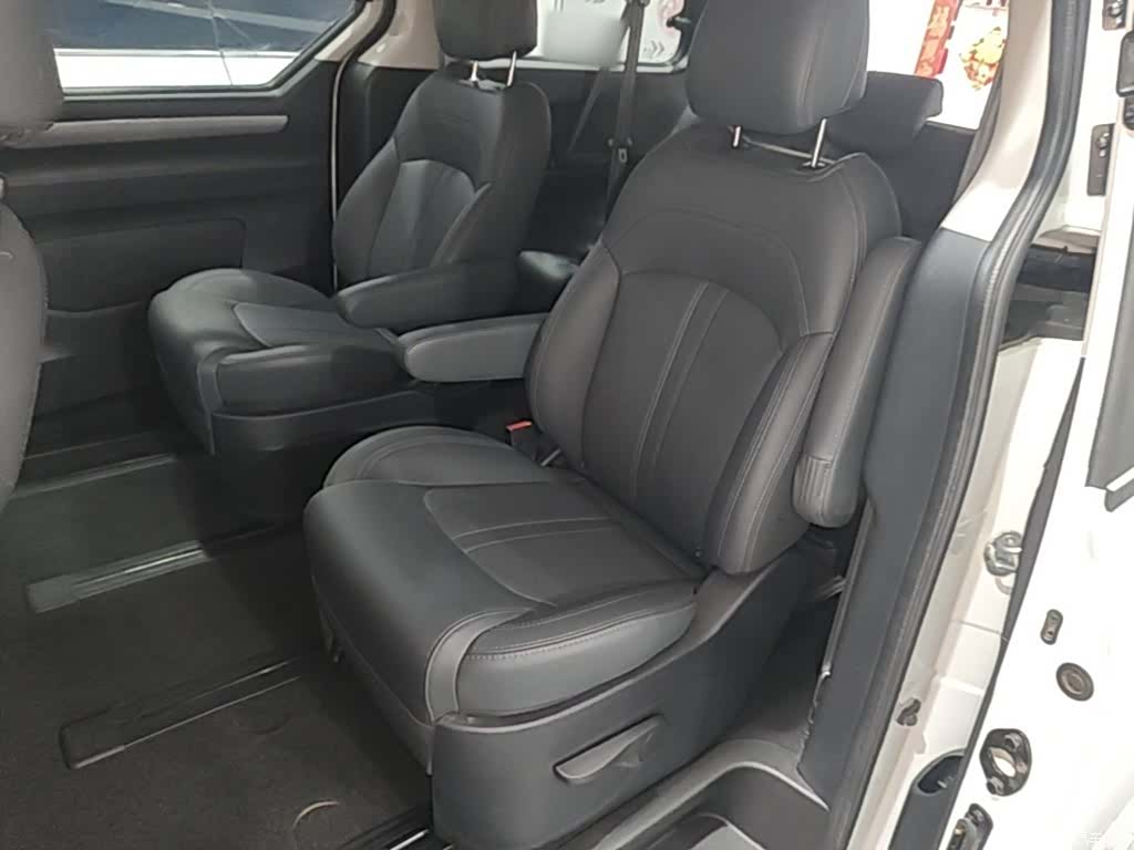 Maxus G10, 2022 17