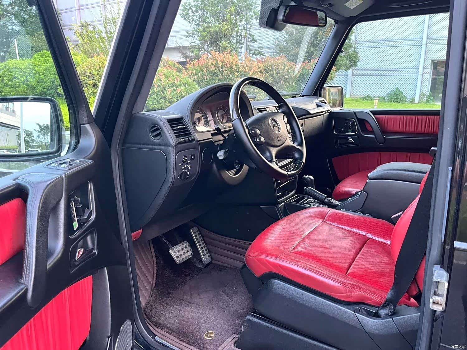 Mercedes-Benz G-Class, 2011 4
