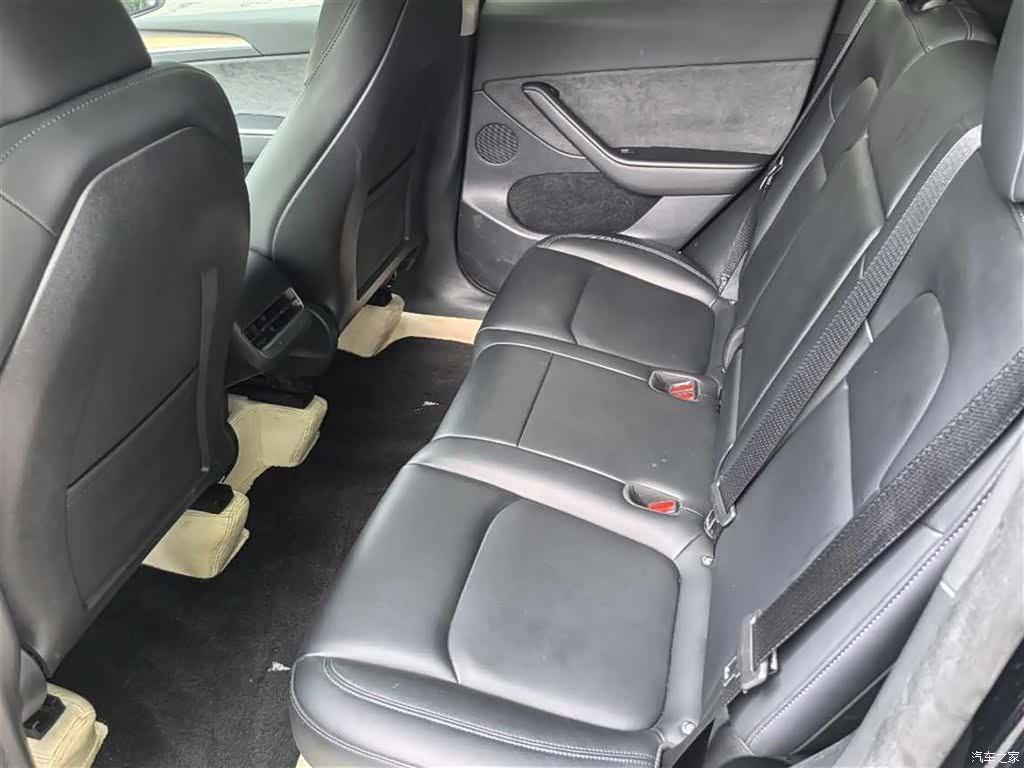 Tesla Model Y, 2022 все фото