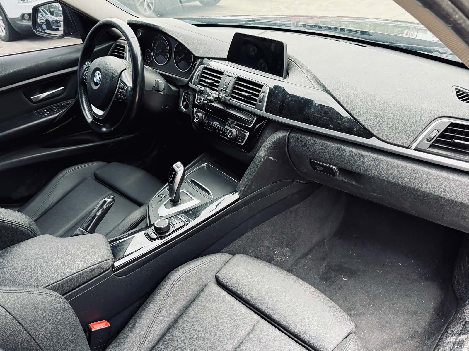 BMW 3 Series, 2017 28