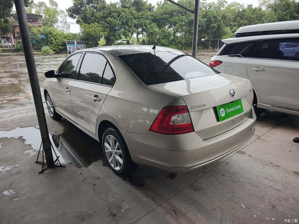 Skoda Rapid, 2017 все фото