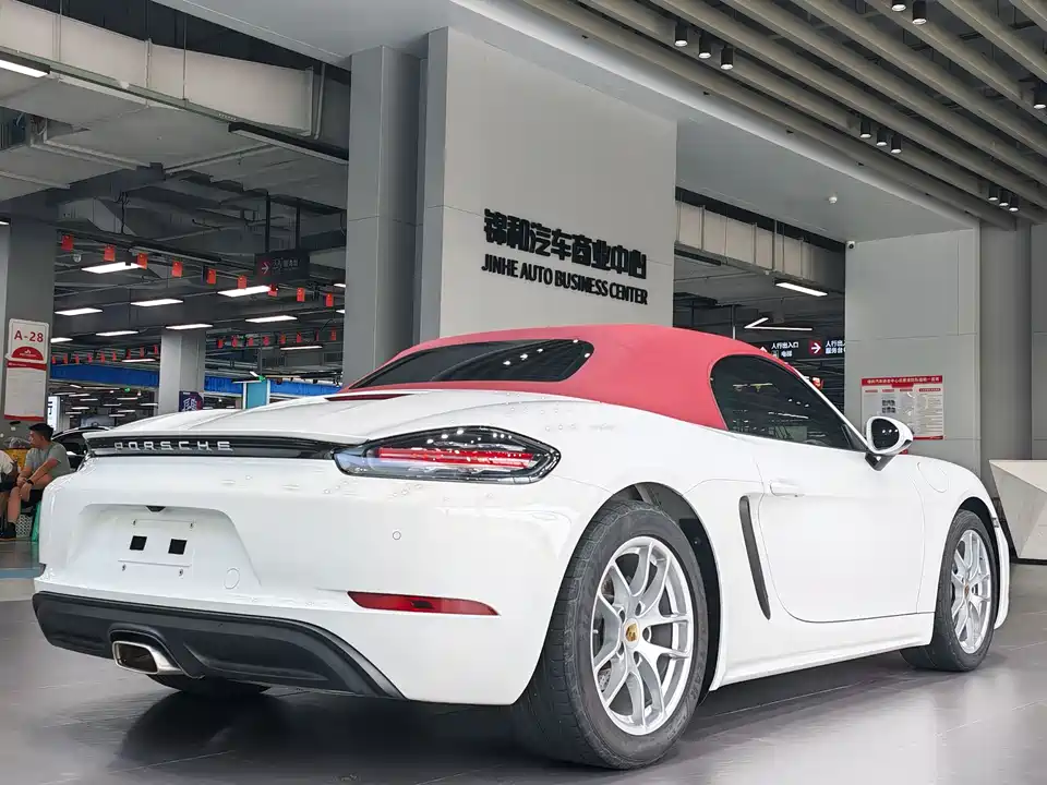 Porsche 718