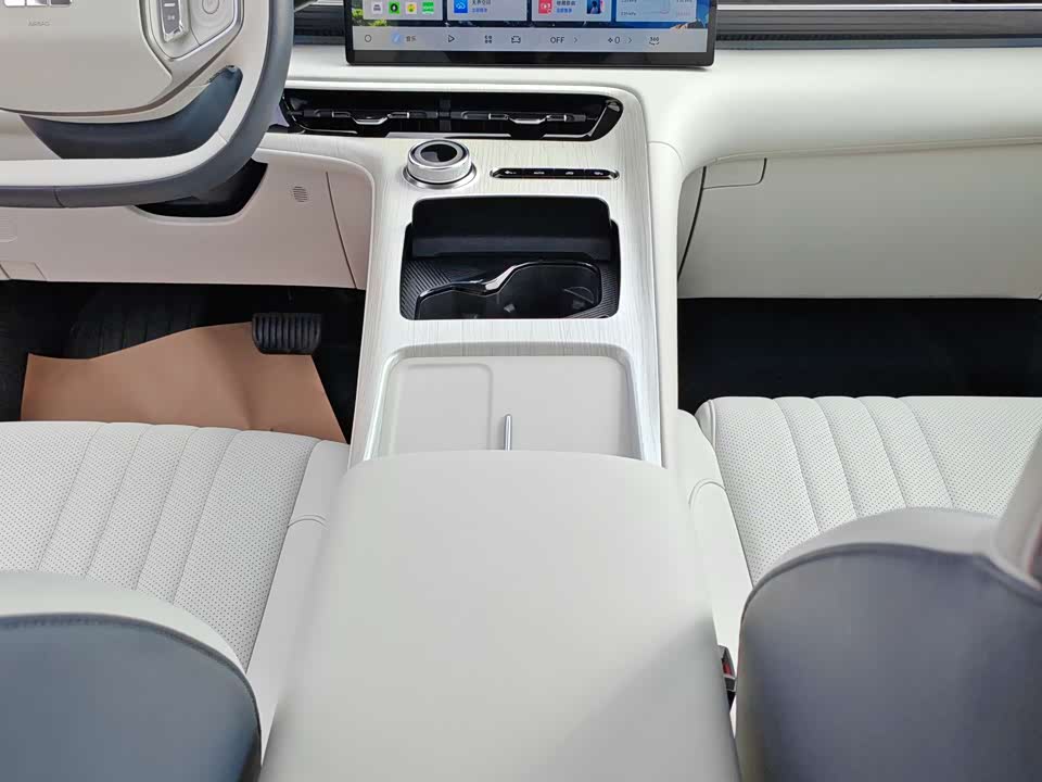 Geely Galaxy Galaxy E5