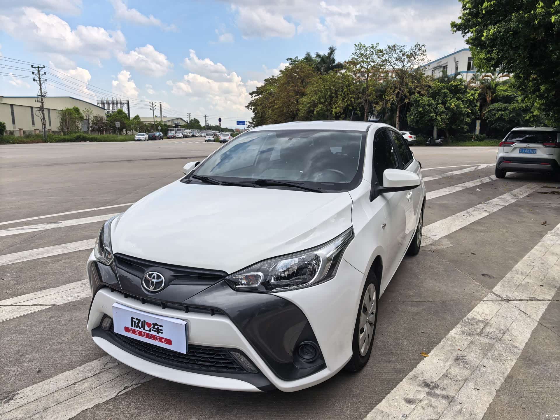 Toyota YARiS L