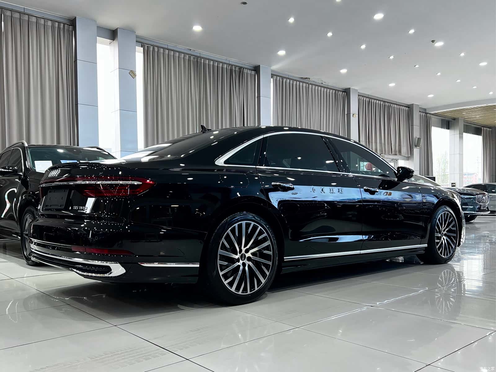 Audi A8L, 2025 4