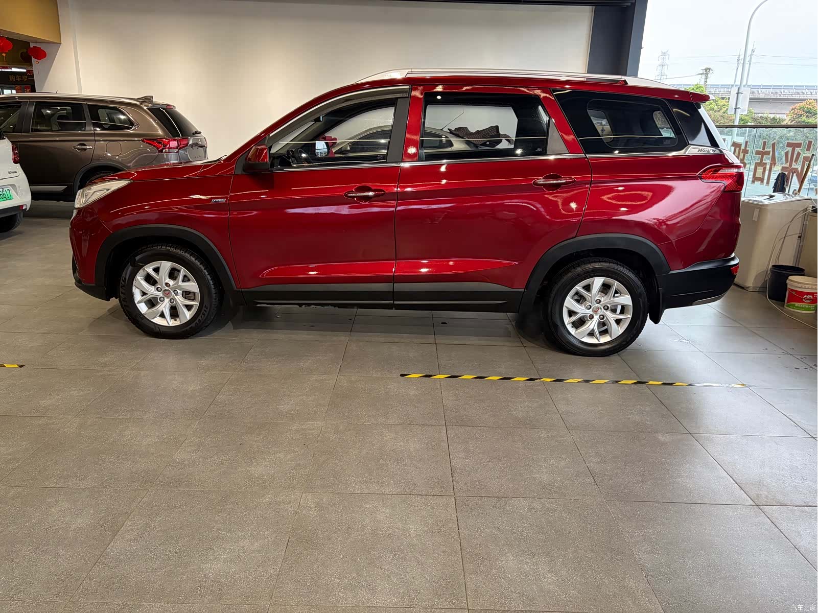 Wuling Hongguang, 2018 все фото