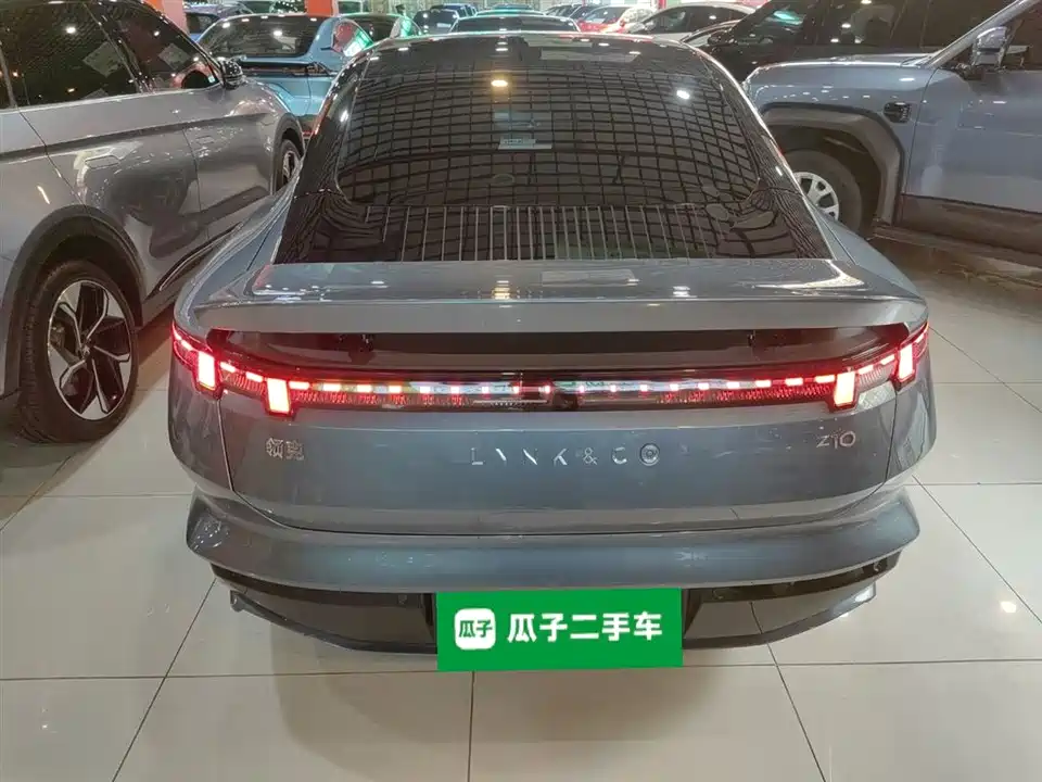 Lynk & Co Z10