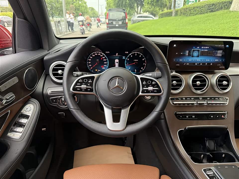 Mercedes-Benz GLC Mercedes-Benz GLC