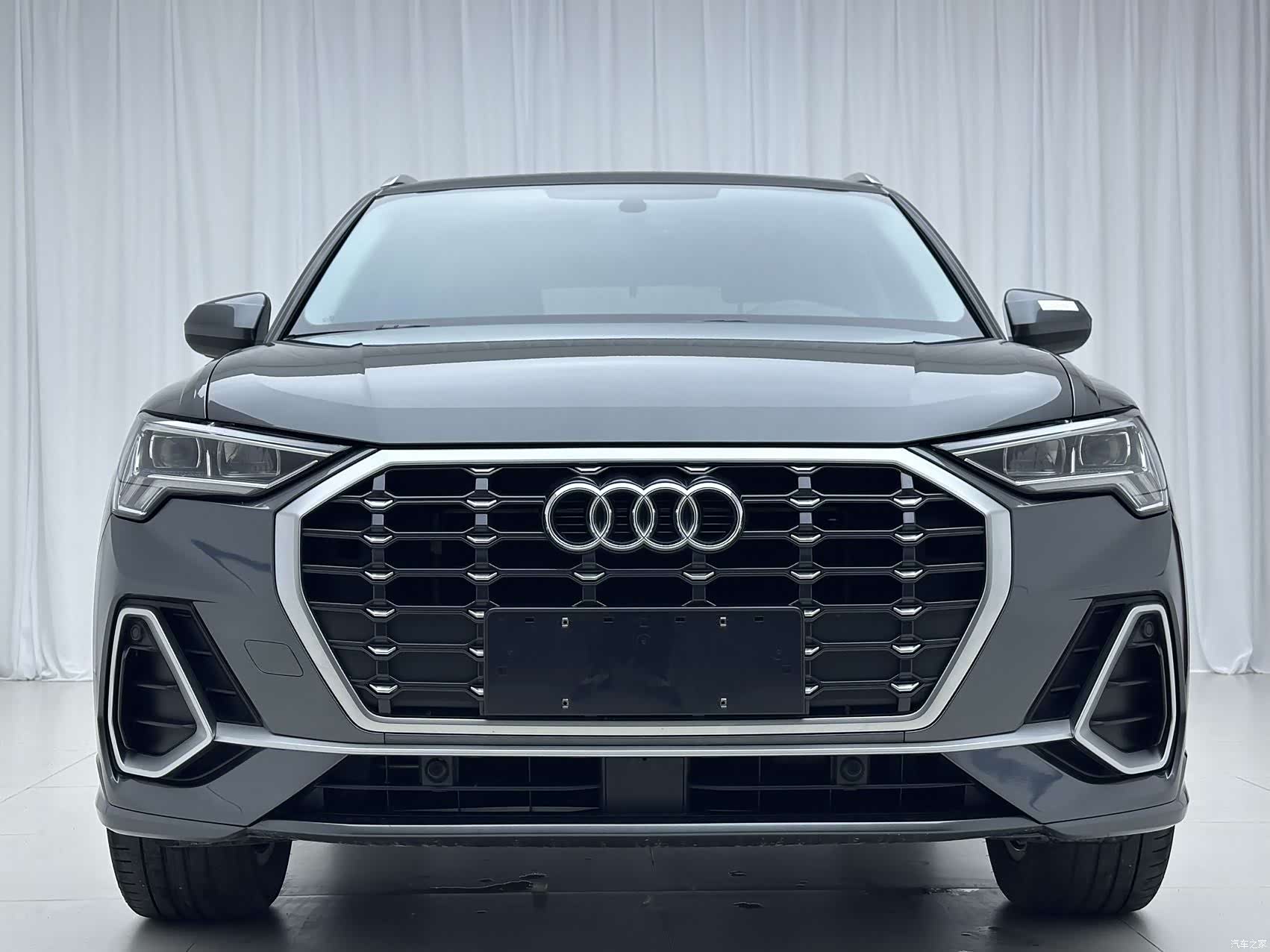 Audi Q3, 2022 2