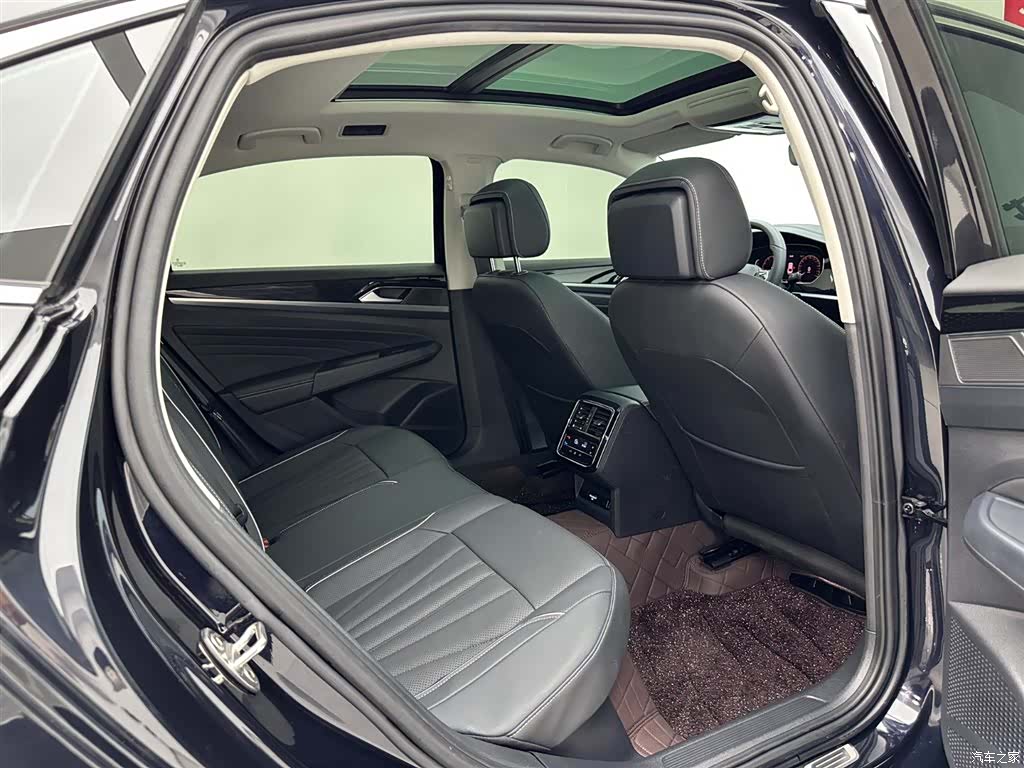 Volkswagen Passat, 2024 22