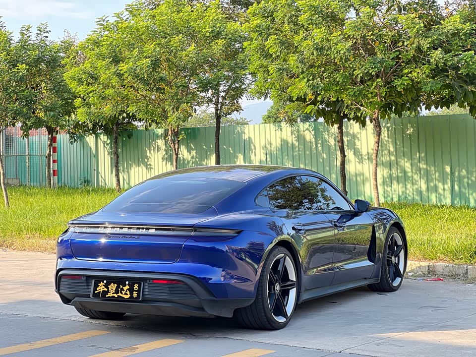 Porsche Taycan