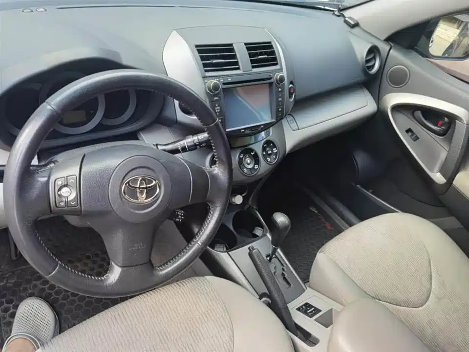 Toyota RAV4 Rongfang