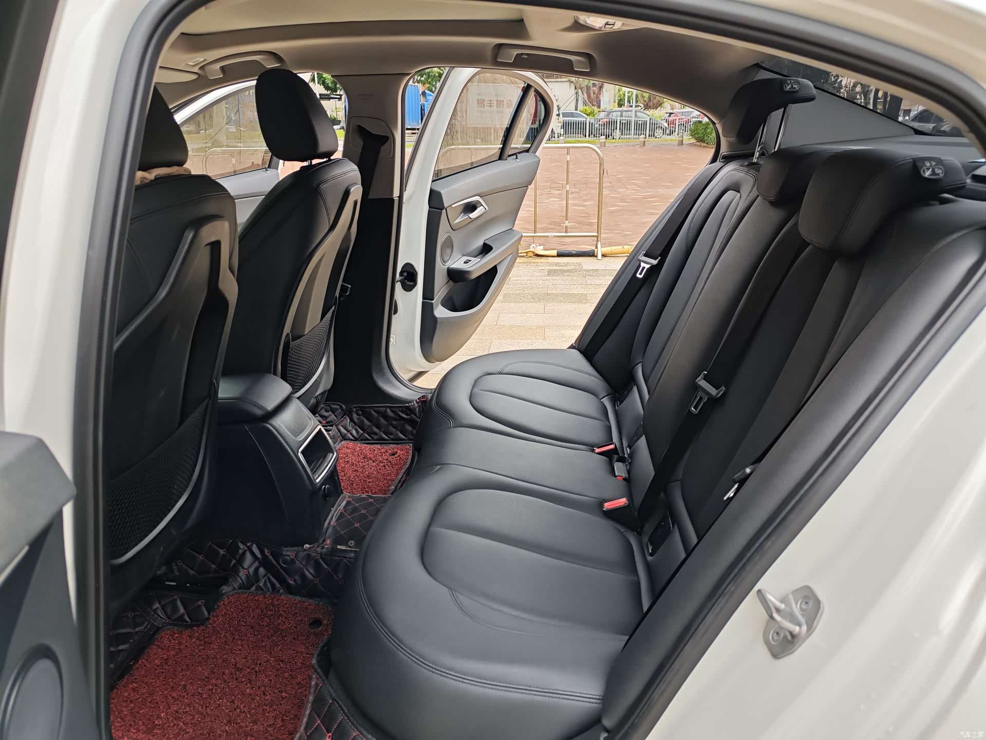 BMW 1 Series, 2018 9