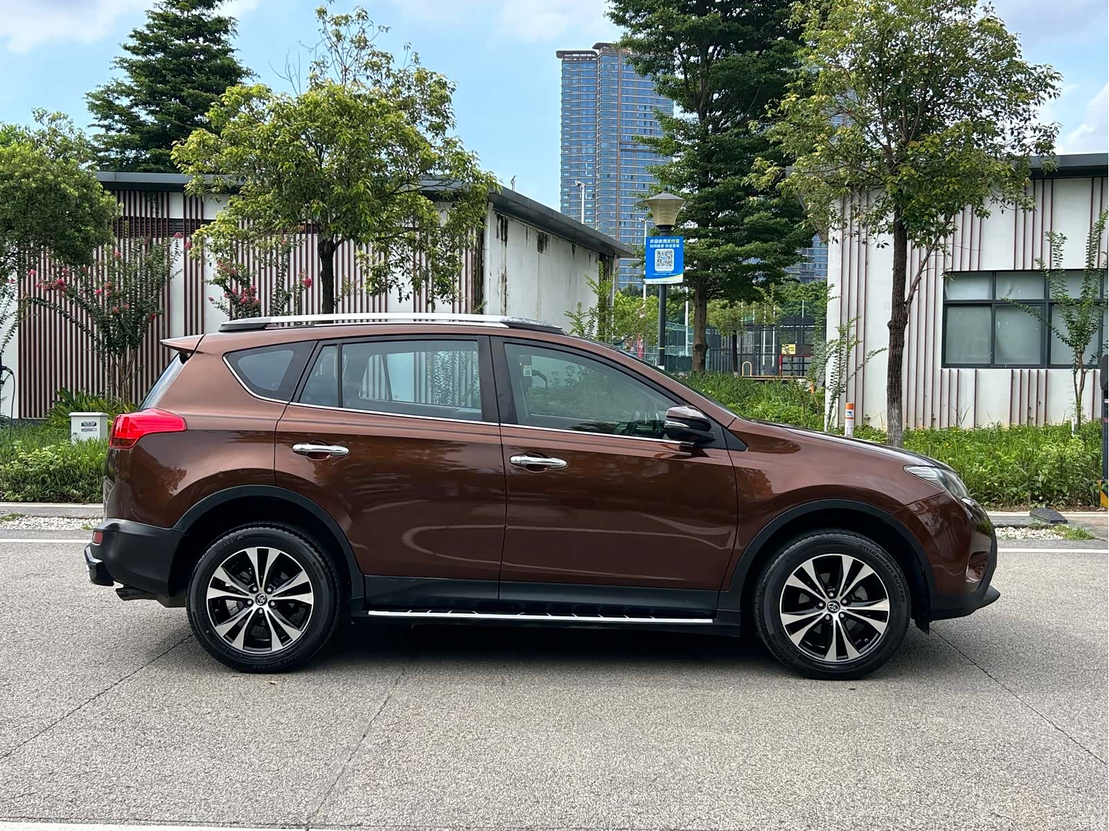 Toyota RAV4, 2015 13