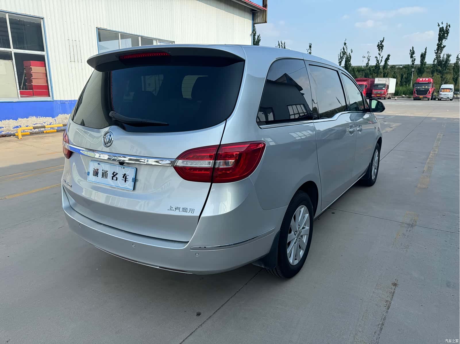 Buick GL8, 2014 9