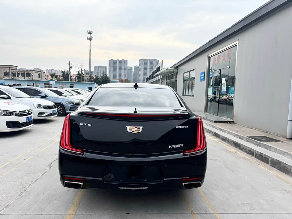 Cadillac XTS