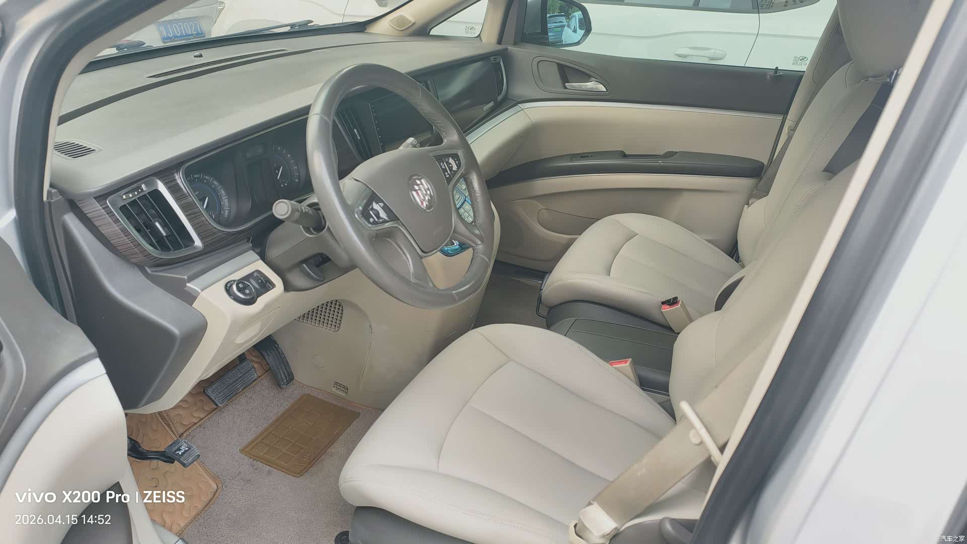 Buick GL8, 2013 7