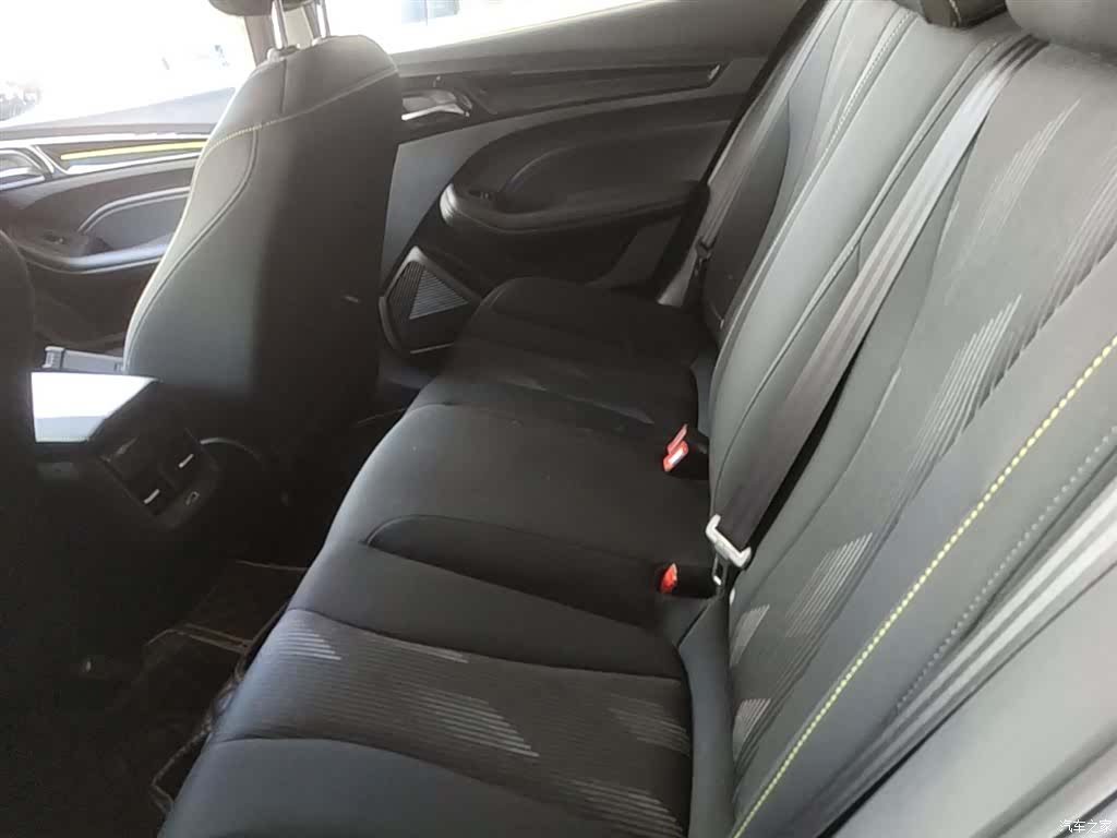 Roewe i5, 2022 17